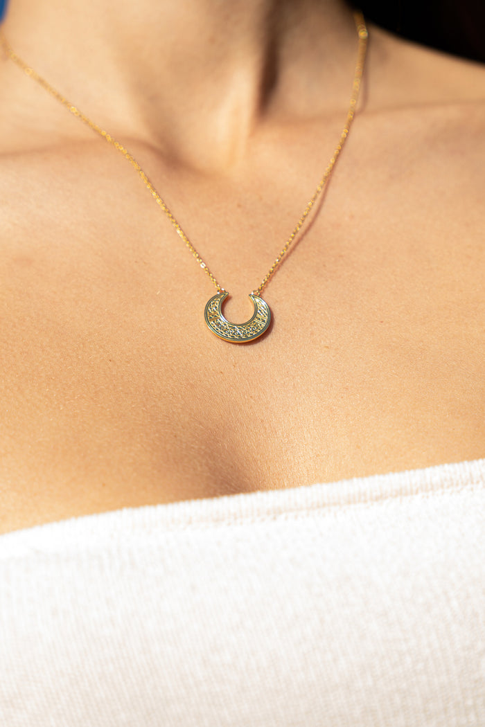 MOON NECKLACE