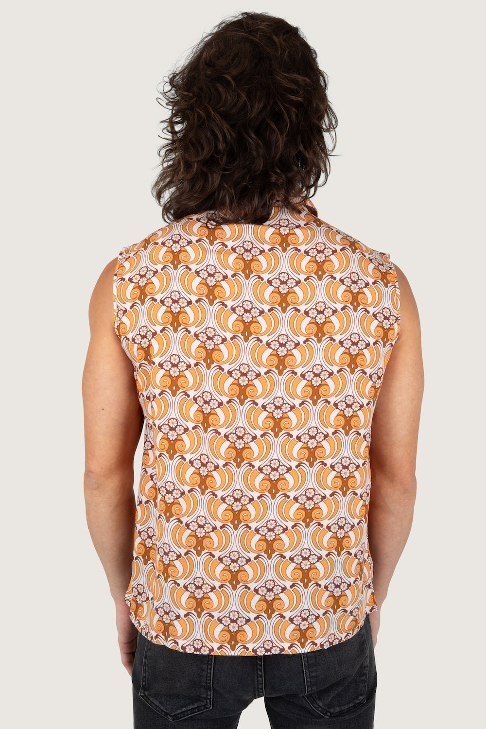 THE "GROOVE' SLEEVELESS SHIRT