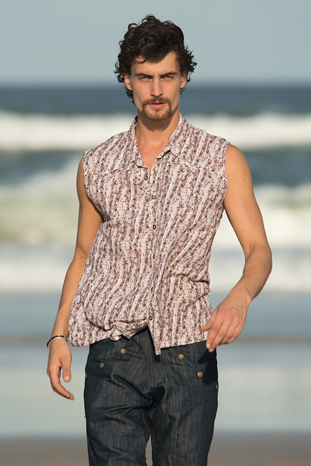 WONDERER SLEEVELESS SHIRT