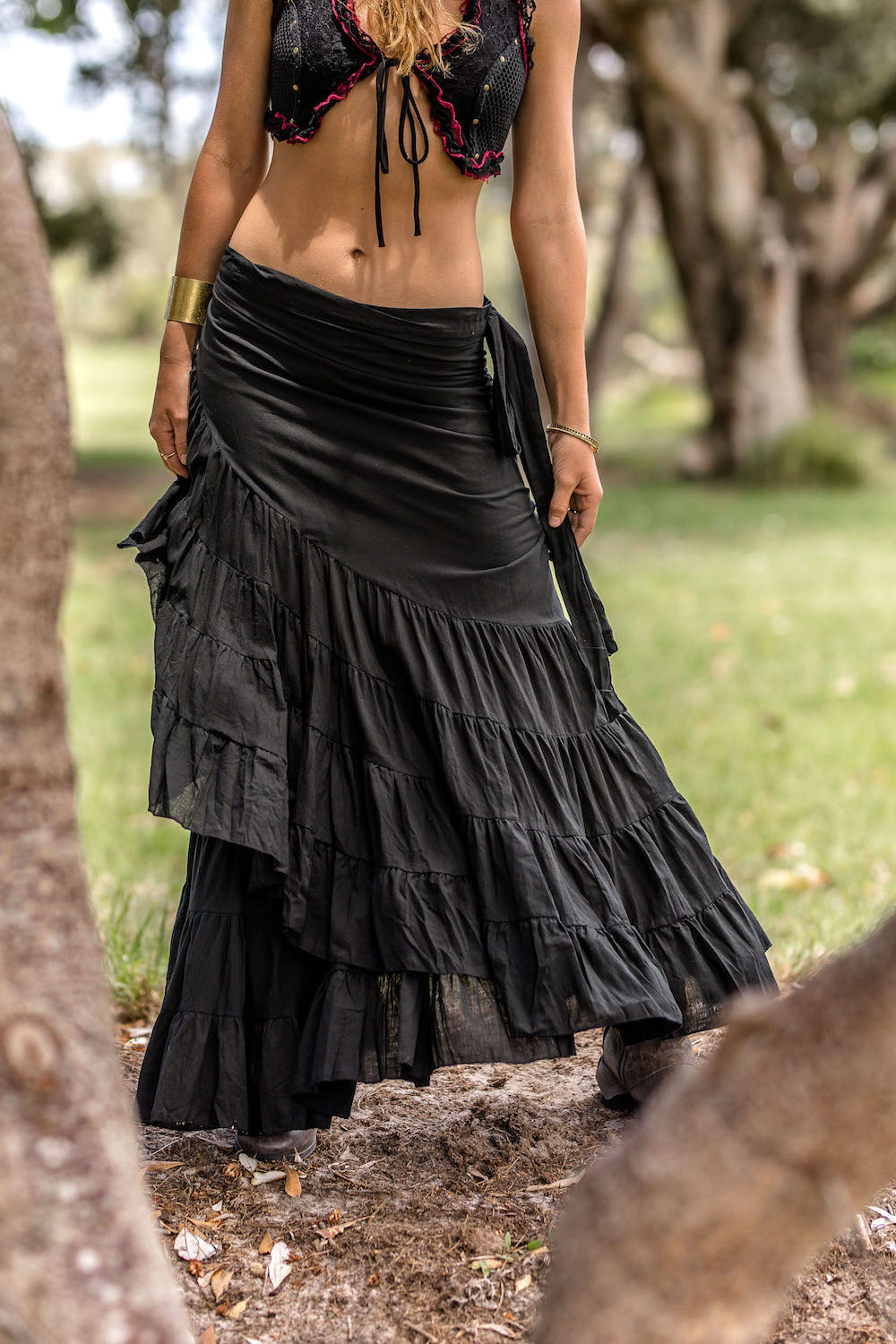 Long black gypsy skirt hotsell