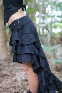 RUFFLE SKIRT BLACK